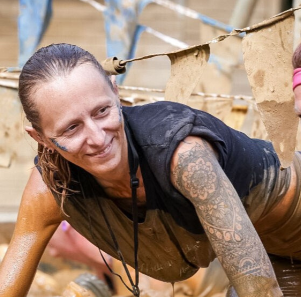 Jenny bei einer Outdoor-Aktivität